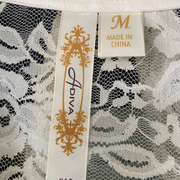 Cream Lace Blouse for work or play NWOT - Picture 5 of 5